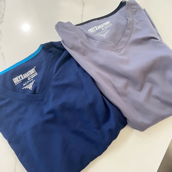 2 Greys Anatomy Scrub Tops Sold Together ✨ - Picture 1 of 1